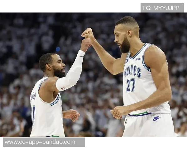 康利谈阵容调整对个人影响积极备战助力球队全力以赴 康利谈阵容调整对个人影响积极备战助力球队全力以赴